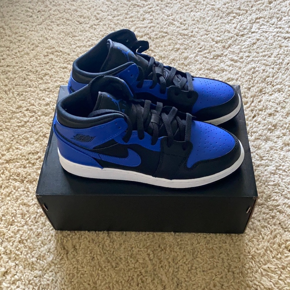 NEW Air Jordan 1 Mid GS Hyper Royal 554725-077 DS